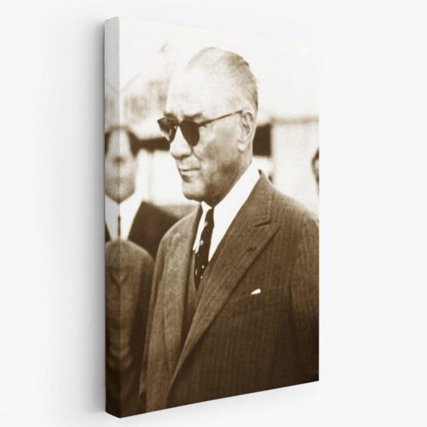 Karizmatik Gözlükleri ile Atatürk Portre Fotoğrafik Dekoratif Kanvas Tablo, Duvar Dekoru FŞ143 - Image 1
