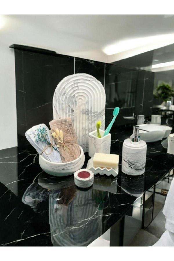 Trust Stone Marble Serisi Havluluk Ve Sivi Sabunluk Banyo Seti - Image 1