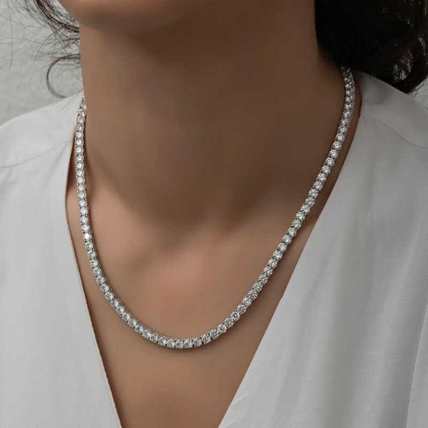 Gümüş 4 mm Beyaz Taşlı Su Yolu Kadın Set - Image 1