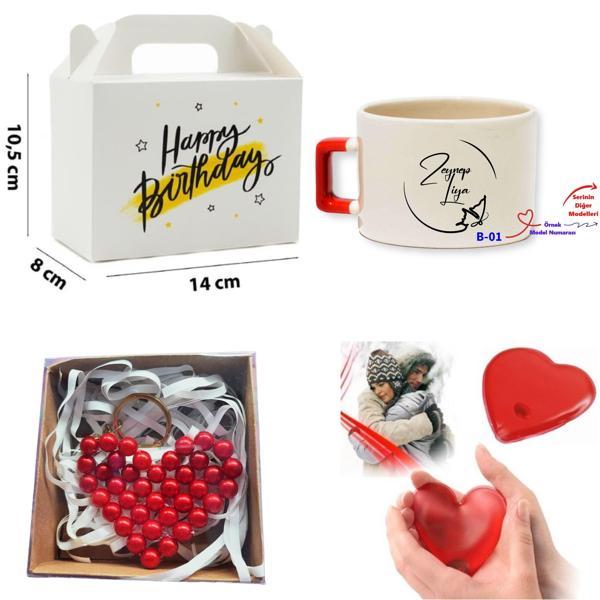 Kişiye Özel İsim Yazılı Kalpli Jel ve Makrome Anahtarlık ve Lüks Kupa Seti B Serisi - Image 1