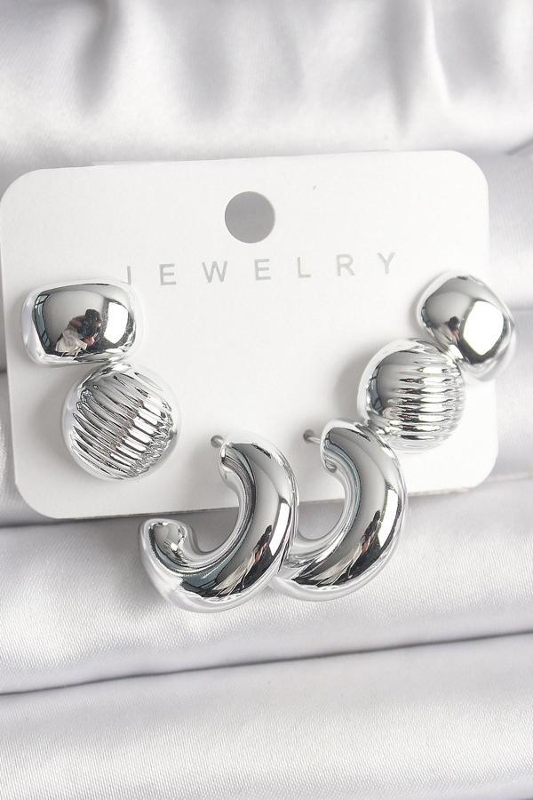 Gümüş Renk İşlemeli Daire Halka Model CCB Platik Kadın Küpe Seti - Image 1