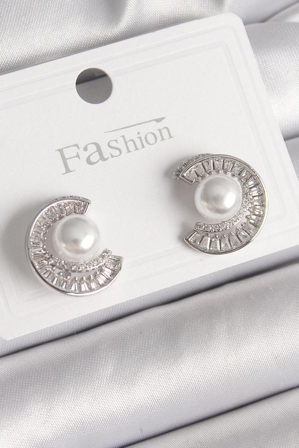 Pirinç Gümüş Renk Zirkon Taşlı Salyangoz Model İnci Detay Kadın Küpe - Image 1