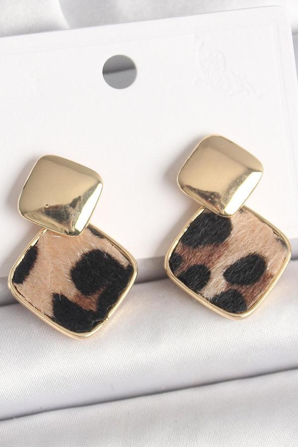 Pirinç Gold Renk Sallant Kare Leopar Desen Model Kadın Küpe - Image 1
