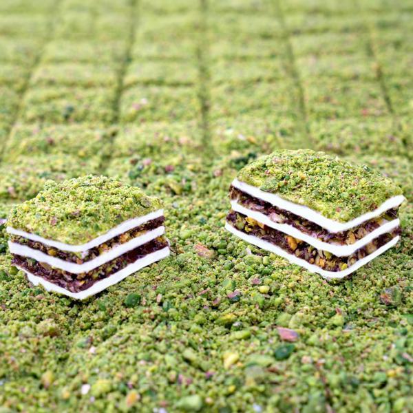 Sultan Baklava Şekilli Antep Fıstıklı Lokum 500g - Image 1