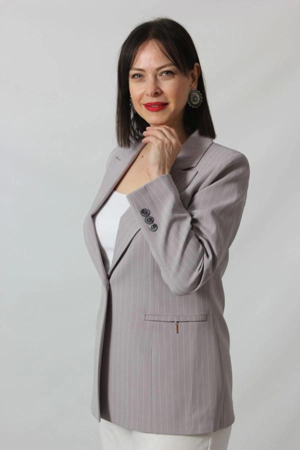 1906 Gri Çizgili Fermuarlı Cep Aksesuarlı  Kadın Büyük Beden Blazer Ceket - Image 1