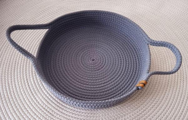 DEKORATİF TEPSİ SEPET ÖRME DÜZENLEYİCİ ORGANİZER 28CM GRİ BANYO MUTFAK - Image 1