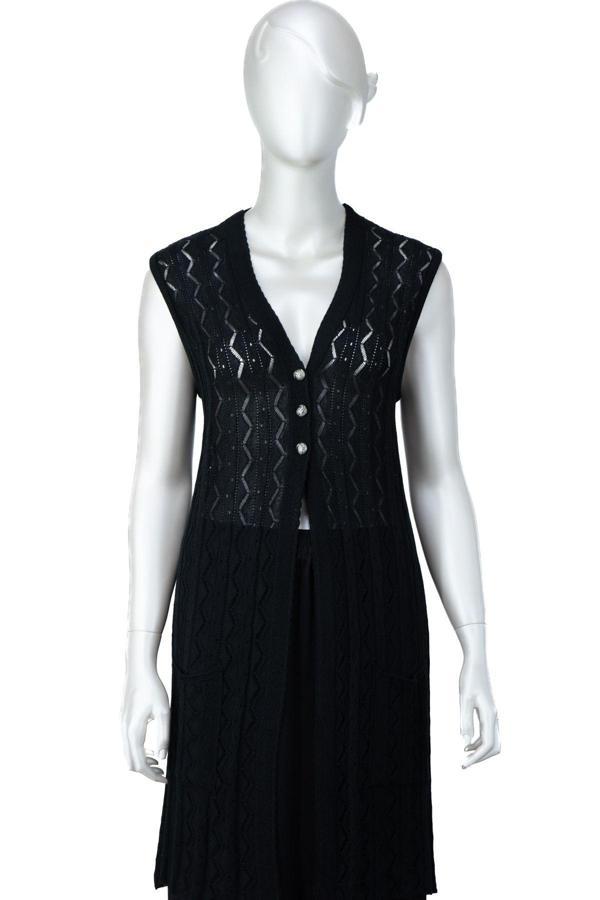 Oppland Kadın Pamuklu Rölaks Örme Anne Yelek V Yaka Güldane Motifli Delikli Üç Düğmeli Çift Cepli Siyah 2XL - Image 1