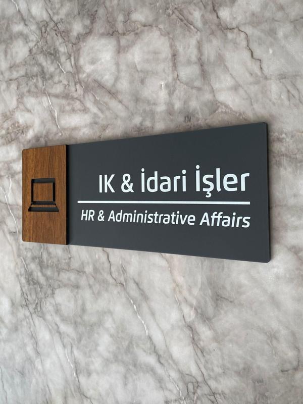 Wooden Serisi İnsan Kaynakları İdari İşler Ofis Departman Kapı İsimliği Yönlendirme Levhası - Image 1