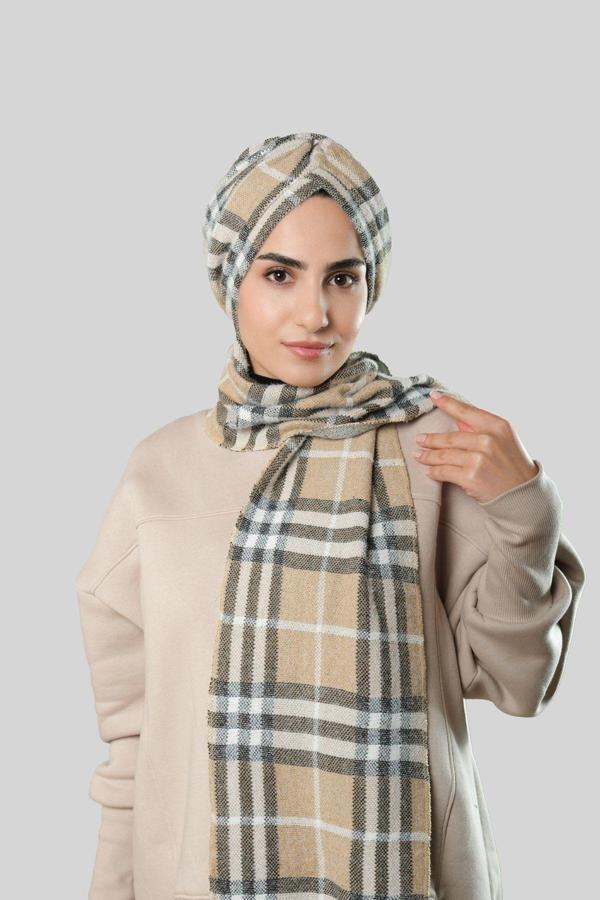 Hürrem Bone Bej Kışlık Kendinden Atkılı Tesettür Bone Jakar Ekoseli 2322_12 - Image 1