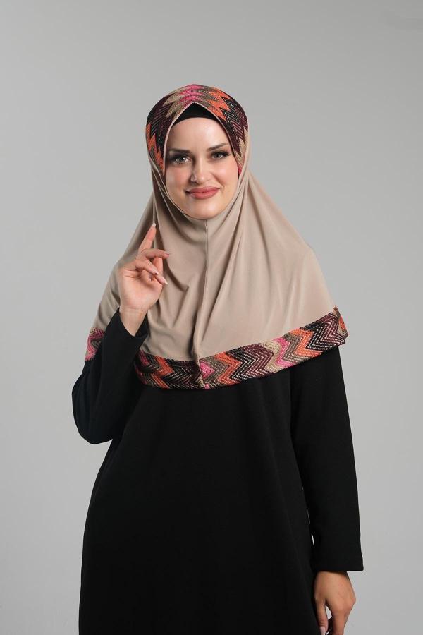 Hürrem Bone Bej Pratik Hazır Geçmeli Tesettür Eşarp Sandy Renkli Desenli Fileli 2401_12 - Image 1