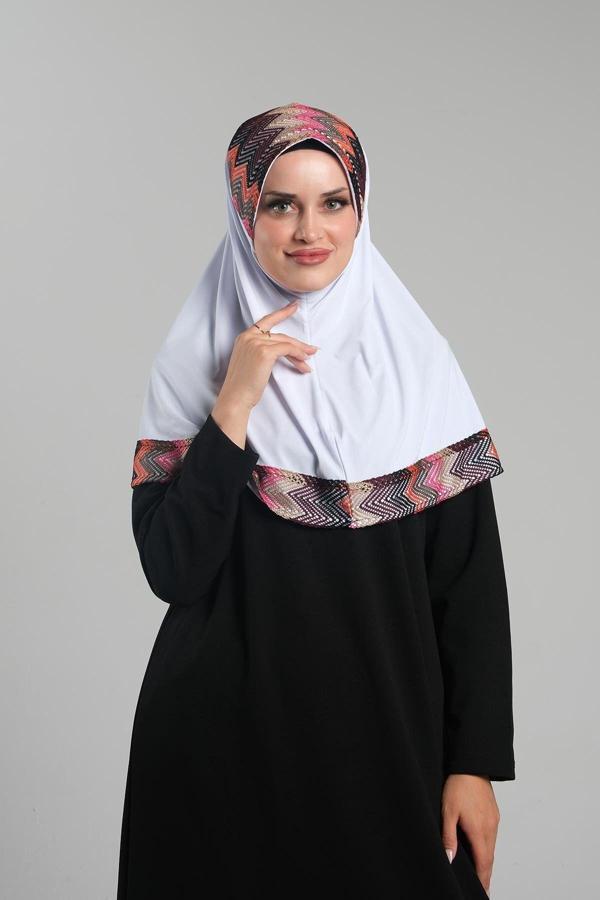 Hürrem Bone Beyaz Pratik Hazır Geçmeli Tesettür Eşarp Sandy Renkli Desenli Fileli 2401_42 - Image 1