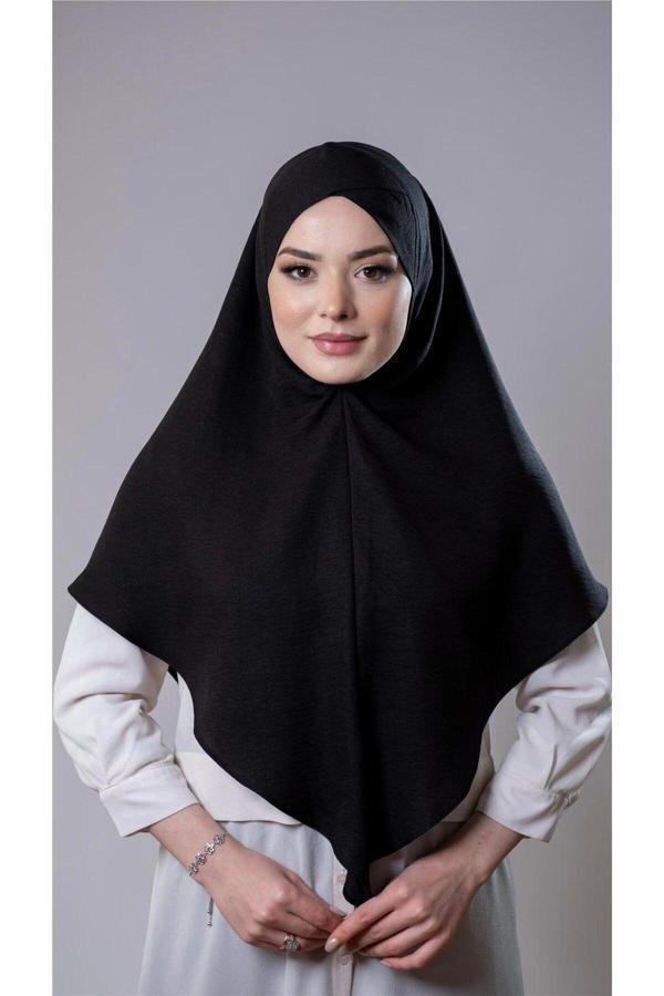 Hürrem Bone Siyah Pratik Hazır Geçmeli Tesettür Eşarp Pamuk Caz Kumaş Tek Katlı Çapraz Hijab 2305_01 - Image 1