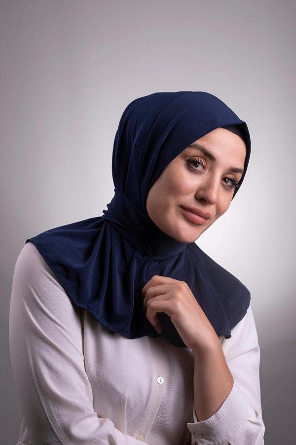 Hürrem Bone Lacivert Pratik Hazır Geçmeli Tesettür Eşarp Sandy Kumaş Arkadan Çıtçıtlı 2101_02 - Image 1