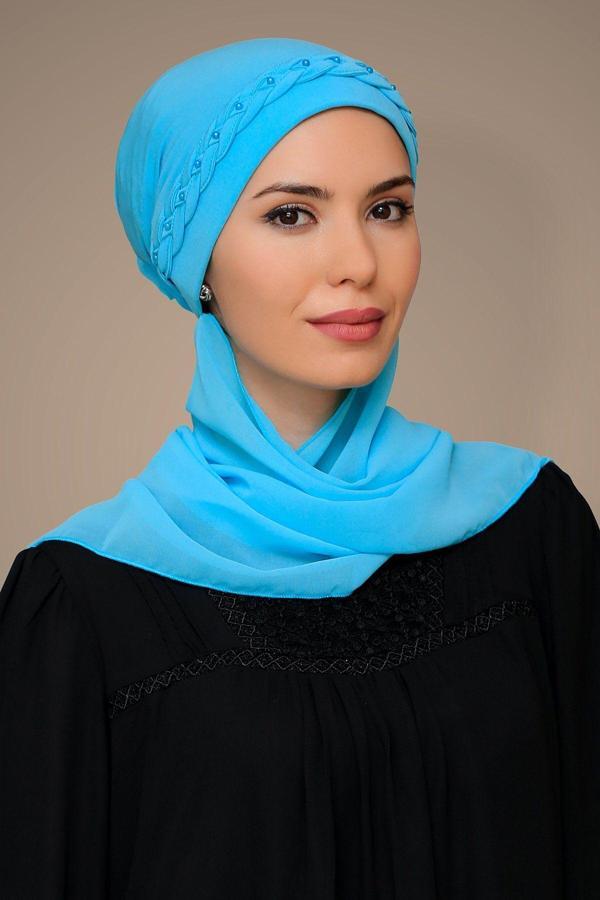 Hürrem Bone Bebe Mavisi Pratik Hazır Geçmeli Tesettür Bone Sandy Kumaş Örgülü Güllü Şifon Atkılı 1203A_11 - Image 1