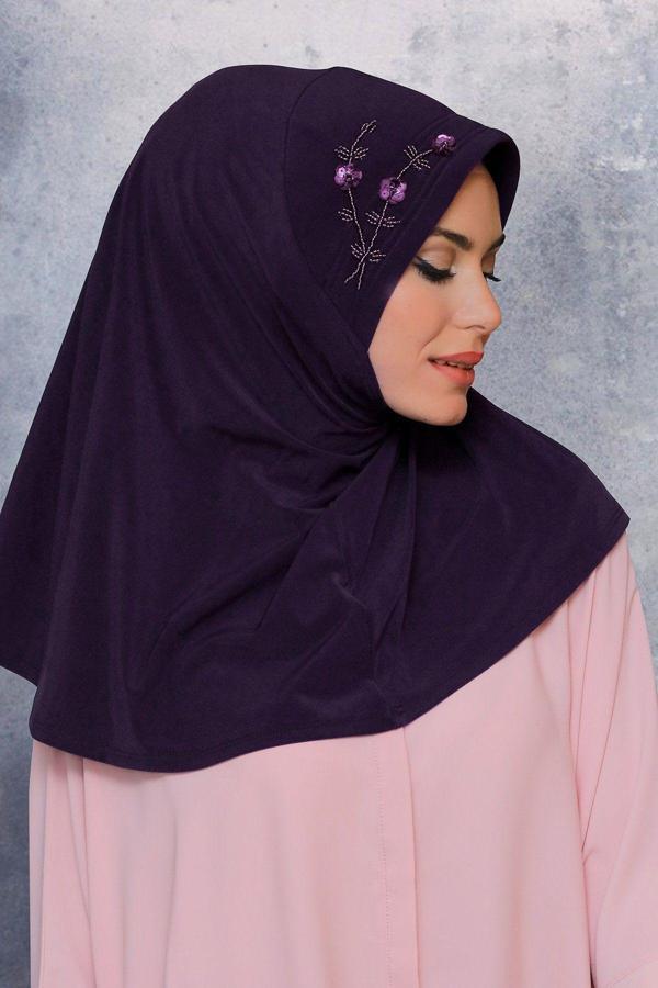 Hürrem Bone Mürdüm Pratik Hazır Geçmeli Tesettür Eşarp Sandy Kumaş Elişi Çiçek Işlemeli Pullu 1604_07 - Image 1