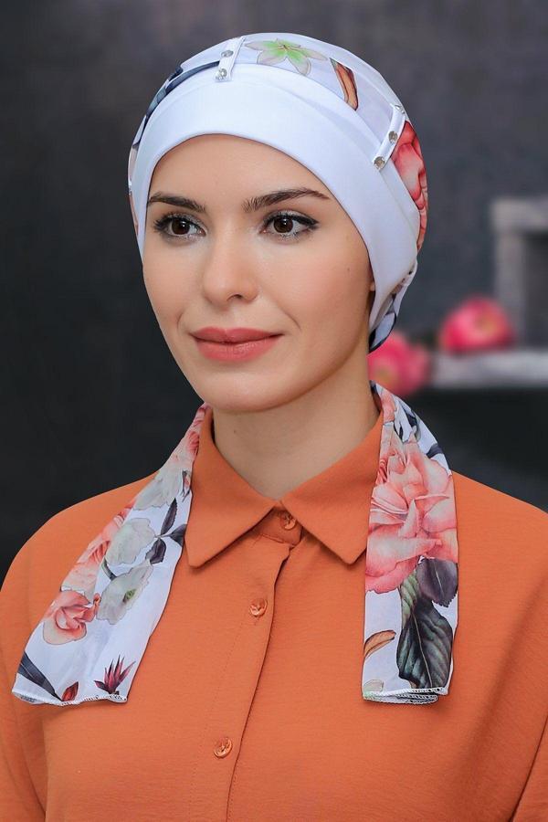 Hürrem Bone Beyaz Pratik Hazır Geçmeli Tesettür Bone Sandy Kumaş Desenli Şifon Kemerli 1305D_42 - Image 1