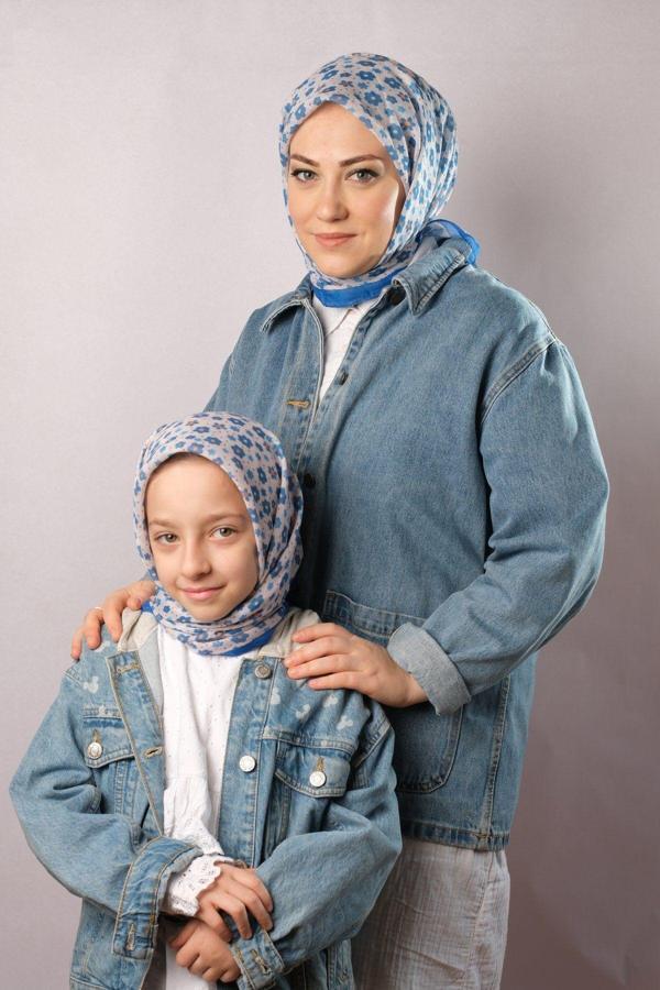Giverny Saks Mavisi Dijital Baskılı Anne Kız Kombin Tesettür Eşarp Pamuk Polyester Papatya Desenli 6004_24 - Image 1