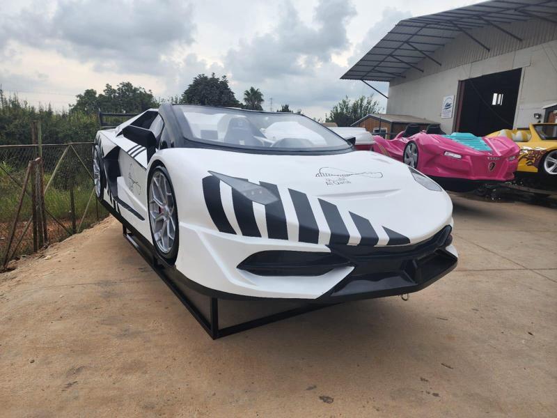 Lambo Jetcar White