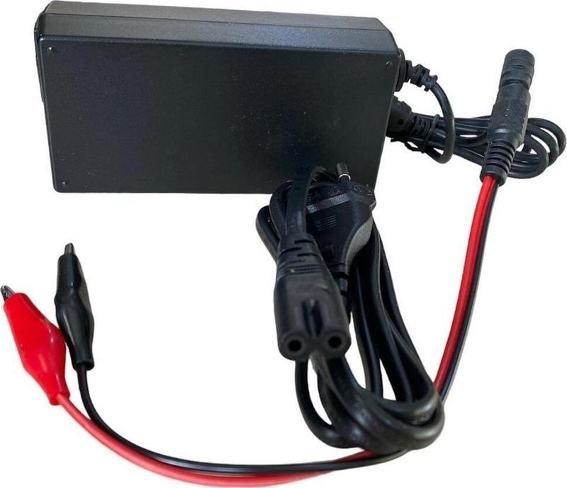 Pilsan 12 Volt Akülü Araba Uyumlu - 13.8 Volt Akü Şarj Cihazı Şarj Aleti Adaptör