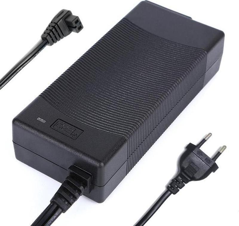 PGACDC 220Volt/12Volt 5,5Ah Dönüştürücü Adaptör