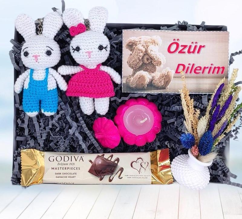 Sevgiliye Özür Dilerim Hediye Kutusu, Amigrumi Tavşan, Tasarım Mum, Buket