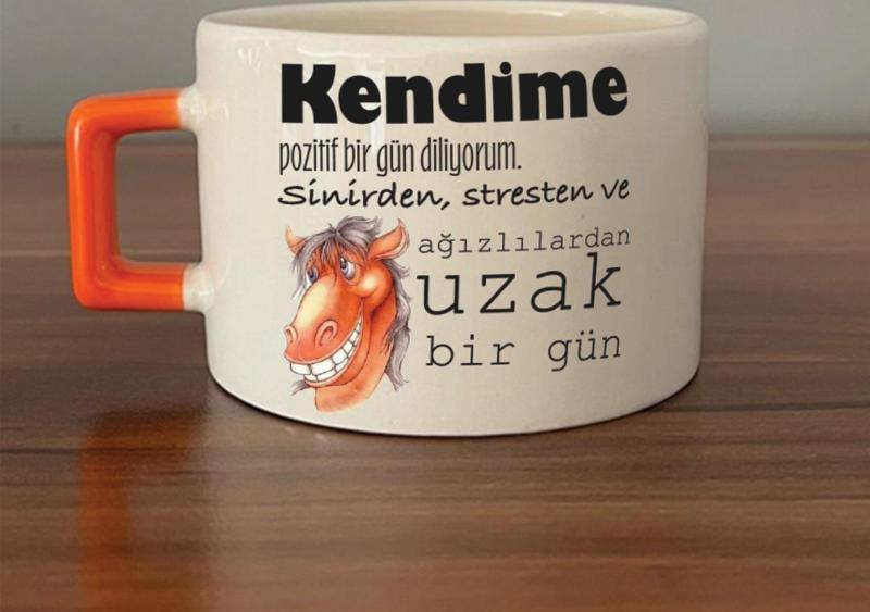 Kendime Pozitif Bir Gün Diliyorum Baskılı Turuncu Kulplu C Fincan