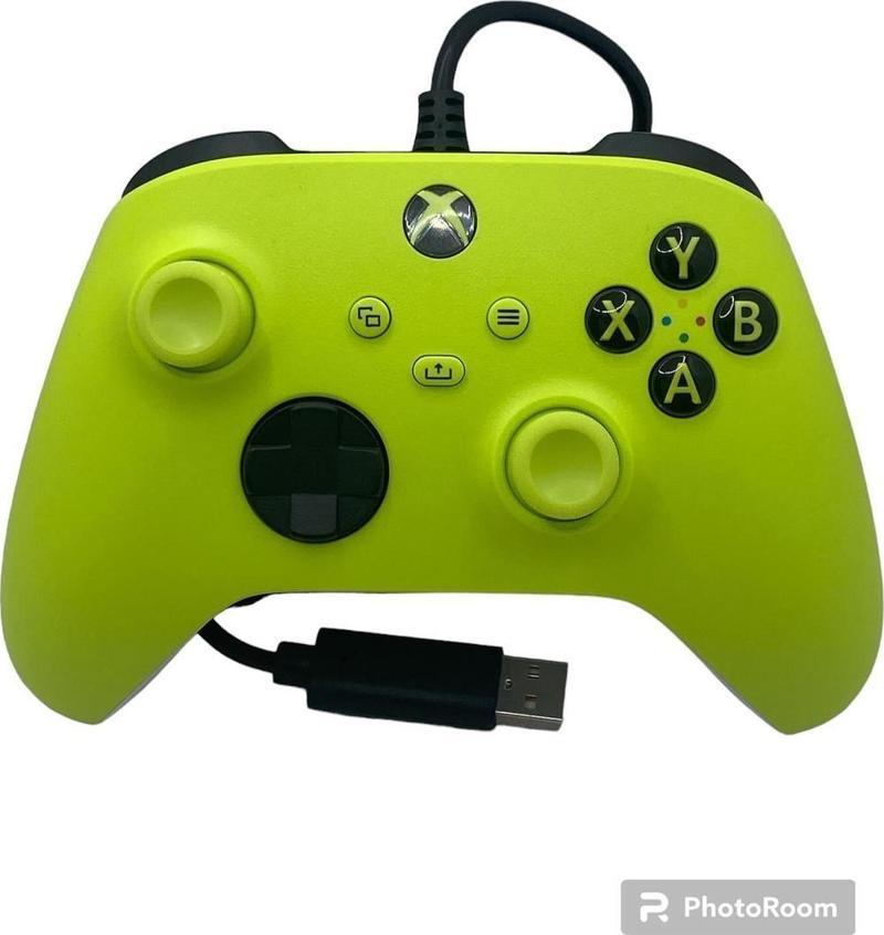 Xbox 9. Nesil Kablolu Kol Yeşil