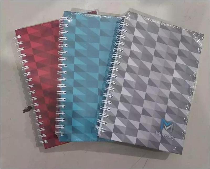 Sert Kapak Defter Mermer Desen Ciltli 20x28 CM 200 Yaprak Çizgili (Karışık Renk 1 Adet)