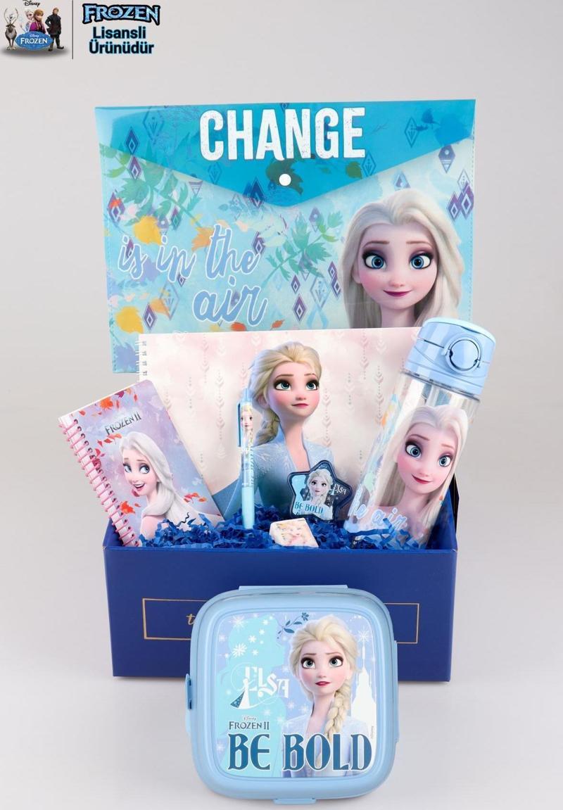 DEKOMUS LİSANSLI GIFT BOX ÖZEL KUTULU "ELSA'NIN MAVİ OKUL YOLCULUĞU" KIRTASİYE VE YEMEK SETİ