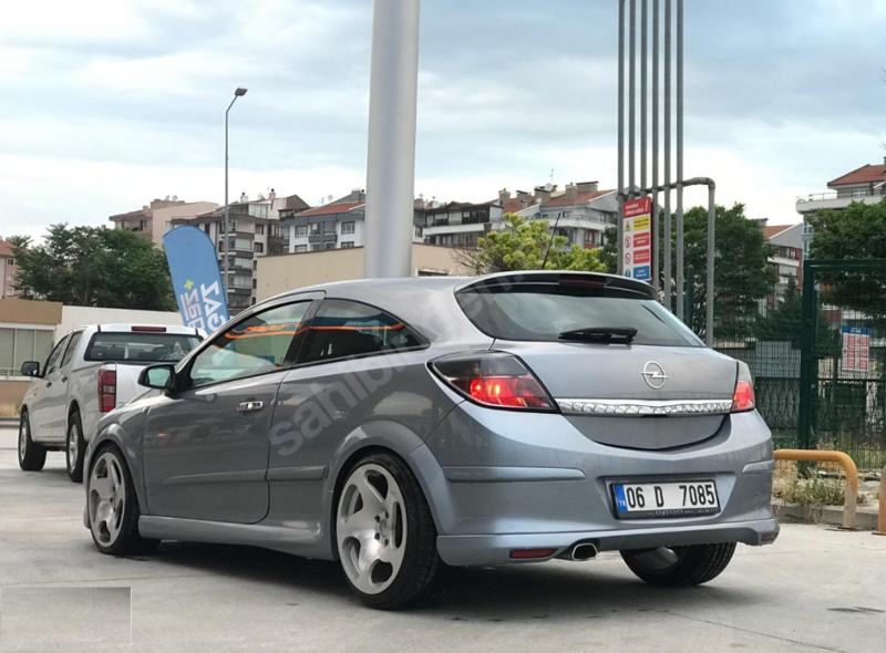 Opel Astra H Gtc Body Kit Seti 3 Kapı Fiber Boyasız 2003-2009