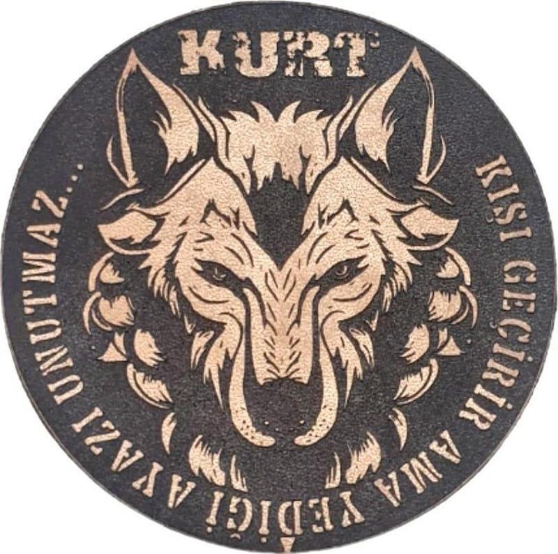 Kurt Kışı Geçirir Ama Yediği Ayazı Unutmaz -Yuvarlak  Deri Peç - Arma - Wolf Leather Patch