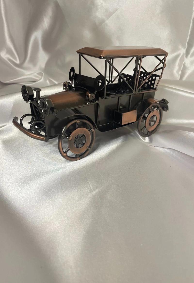 Metal Araba Dekoratif Maket El Yapımı Oyuncak Taksi Mad Max Klasik Araba