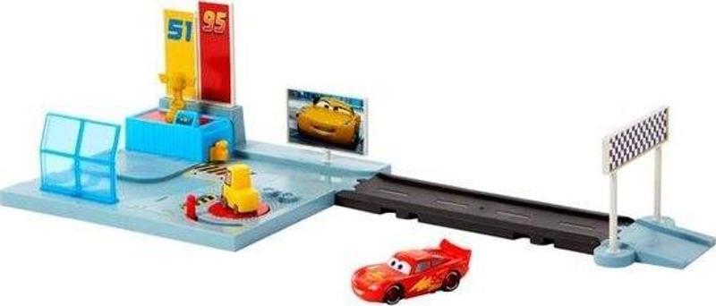 Disney Cruz Yarış Merkezi Oyun Seti HGV69