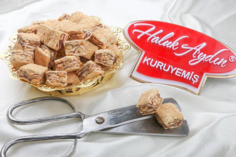 Baklava Çikolatalı Fındıklı Bisküvi Kaplı 640 Gr