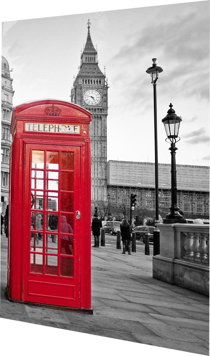 Siyah Beyaz Londra Ve Kırmızı Telefon Kulübesi  