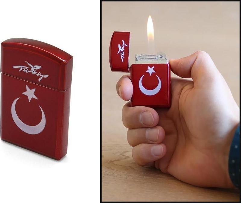 Kişiye Özel İsim Yazılı Zippo Tasarım Üzeri Ay Yıldız İşlemeli Kırmızı Beyaz Renk Taşlı Metal Çakmak