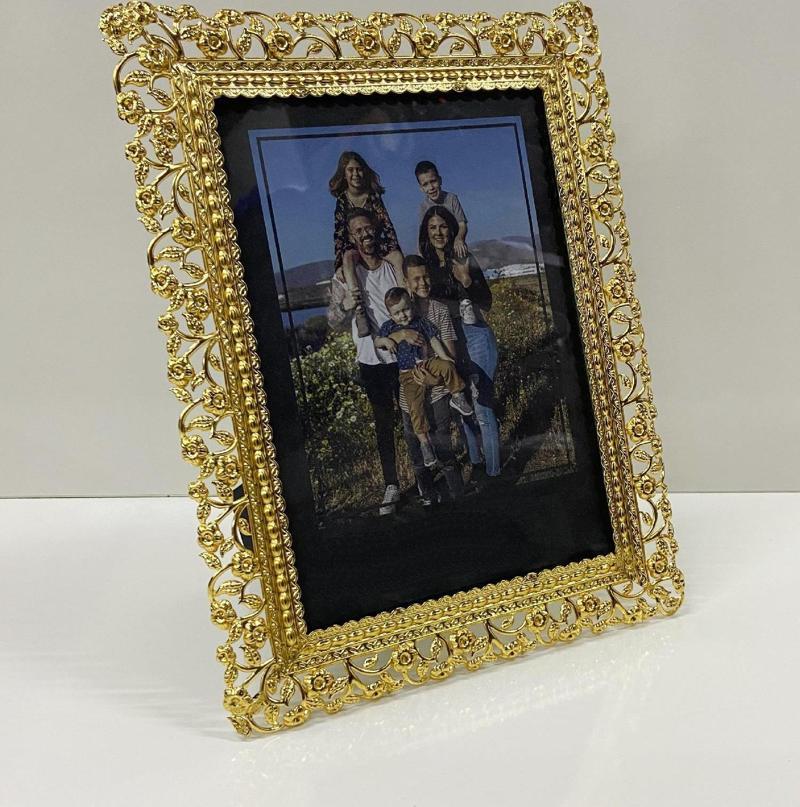 Taç Resim Çerçevesi 10x15 CM Gold Renk Metal Çerçeve