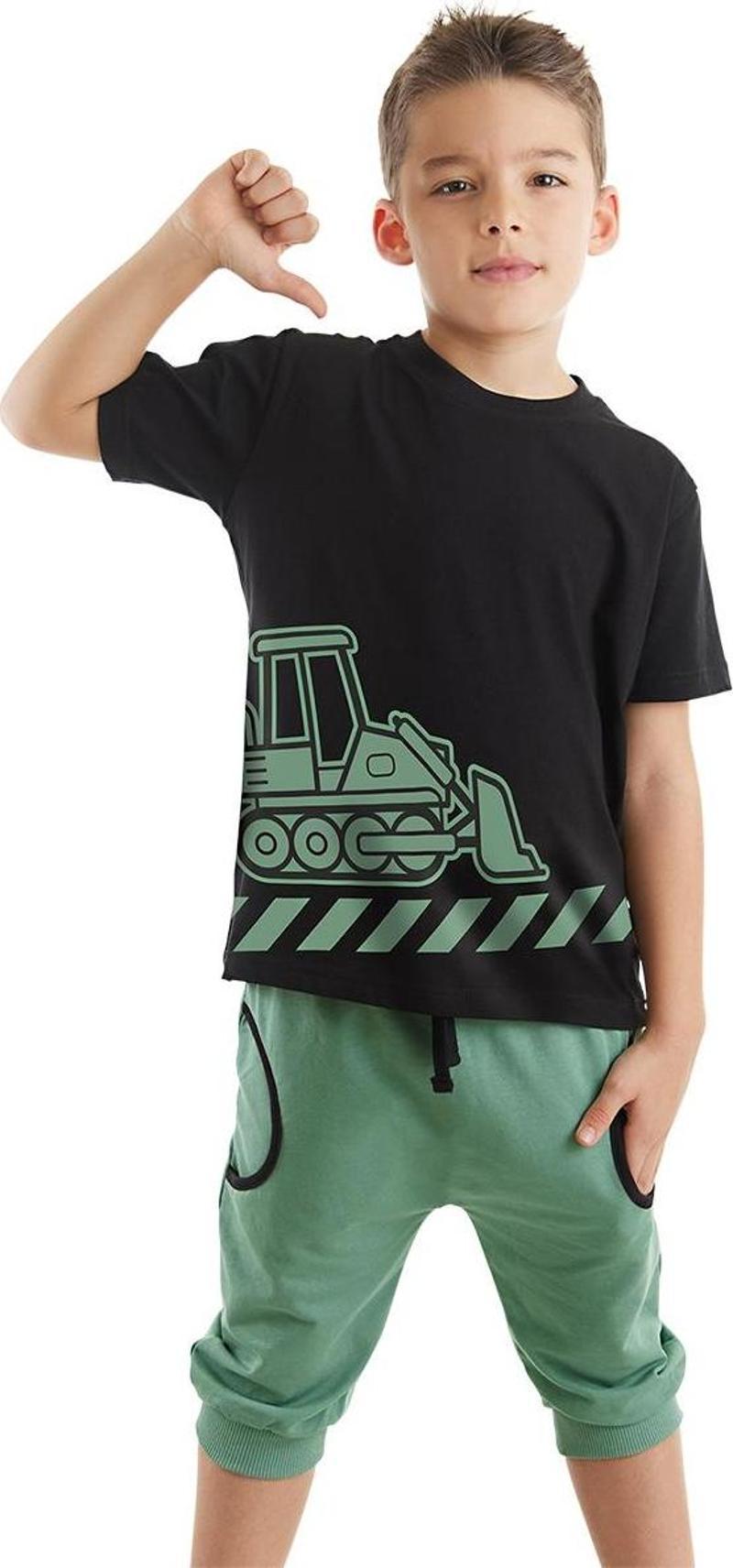 Dozer Yolda Yeşil Erkek Çocuk Yazlık T-shirt Cepli Kapri Şort Takım