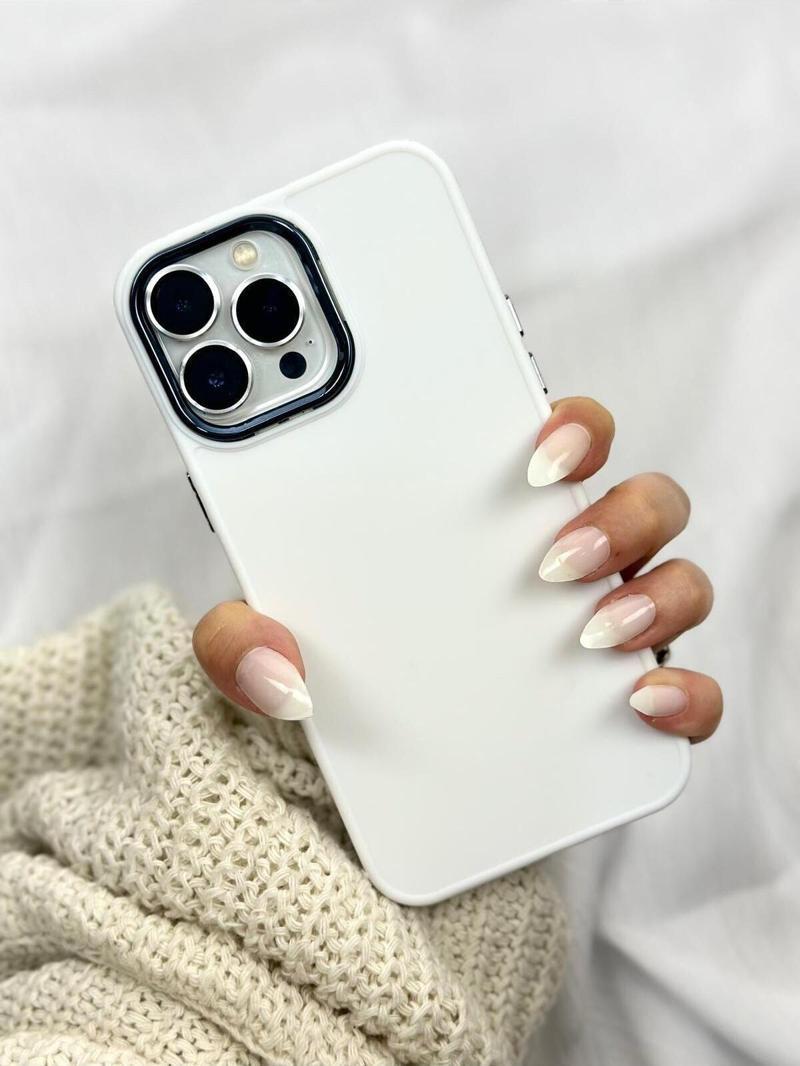 Iphone 14 Pro Max Parlak Metal Detaylı Tuşu Kolay Basmalı Lansman Pastel Silikon Ruby Kılıf