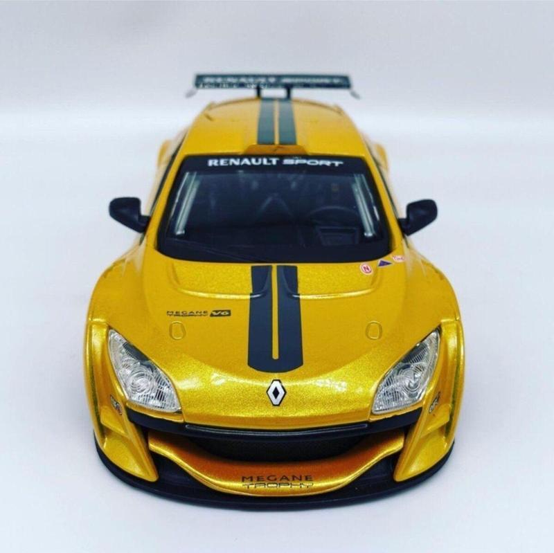 Burago 1:24 Ölçek Renault Megane Trophy Diecast Model Araba