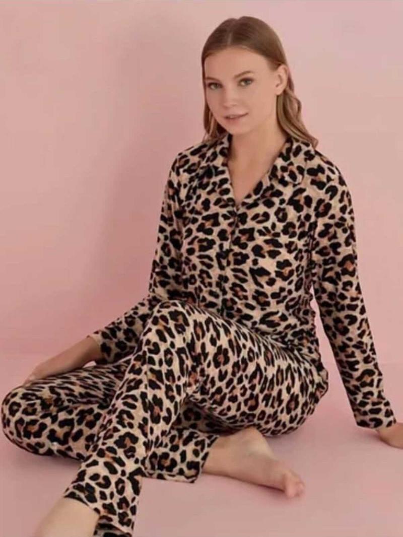 Leopar Süet Düğmeli  Pijama Takımı