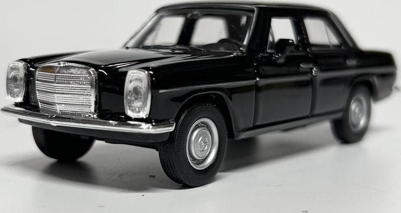 1/36 Mercedes Benz 220