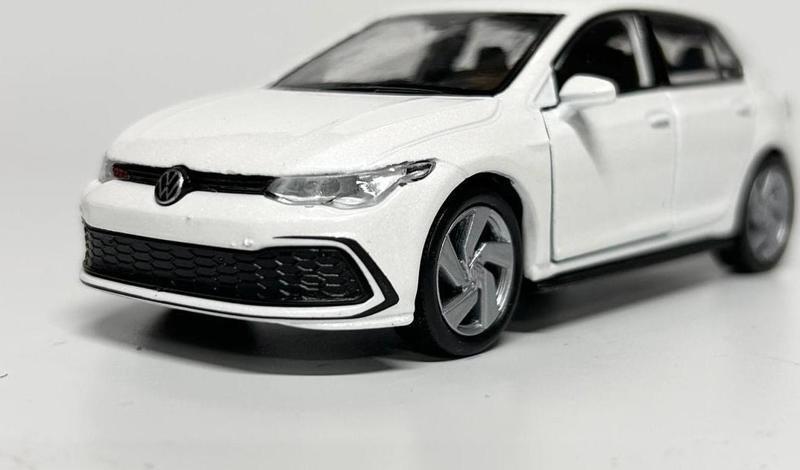 1/36 VW Golf 8