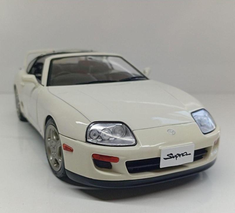 1:18 Toyota Supra Mk4 Tavan Tak Çıkar. Diecast Metal Araba