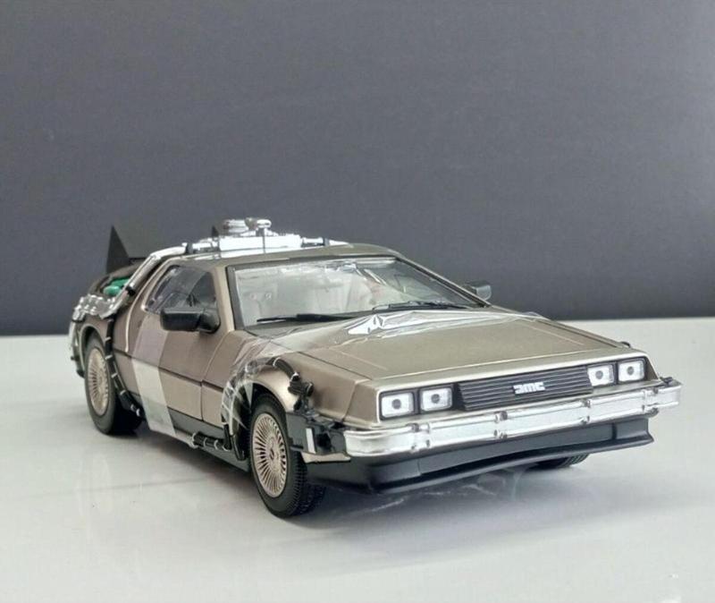 1:18 Dmc Delorean Back To The Future Time Machine