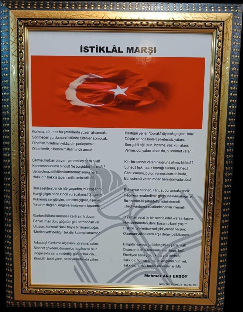 İstiklal marşı Portre Tablo Yaldız Sarı-Siyah Çerçeveli 45x60cm