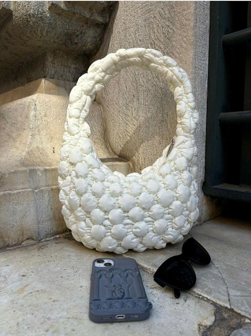 Cluody Bag Beyaz Baget Kapitone / Quilted Bulut El Ve Omuz Çantası