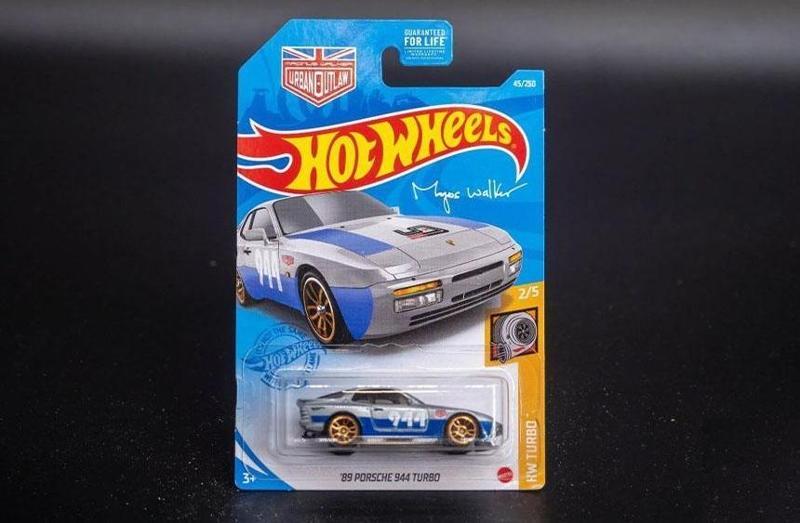 - 89 Porsche 944 Turbo - Magnus Walker (1/64) Yurt Dışı Uzun Kartonet