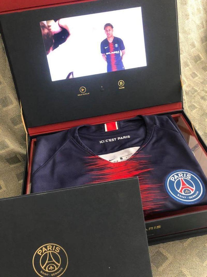 PSG Sponsorluk Forması Hediye Kutusu 2018 - PSG Koleksiyonluk LCD Ekranlı Hediye Kutusu