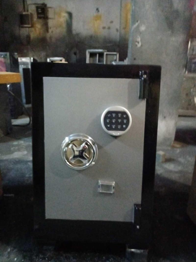 Store Yangına Dayanıklı Çelik Para Kasası 65 Cm Şifreli Anahtarlı